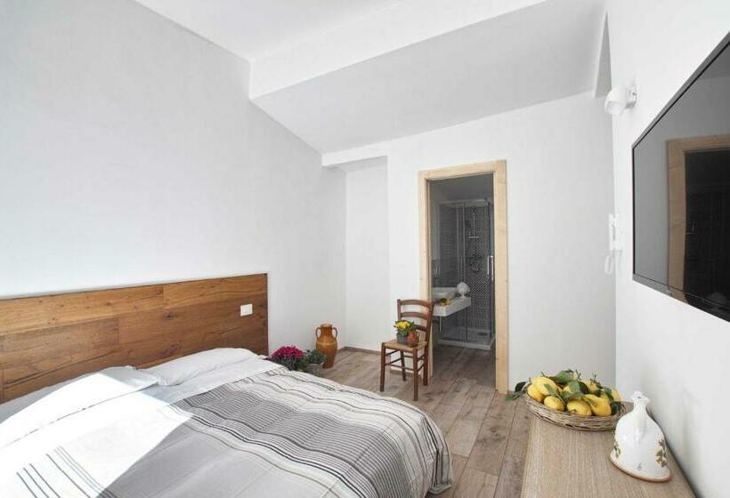 اتاق استاندارد با بالکن, Porta Degli Antichi Casali