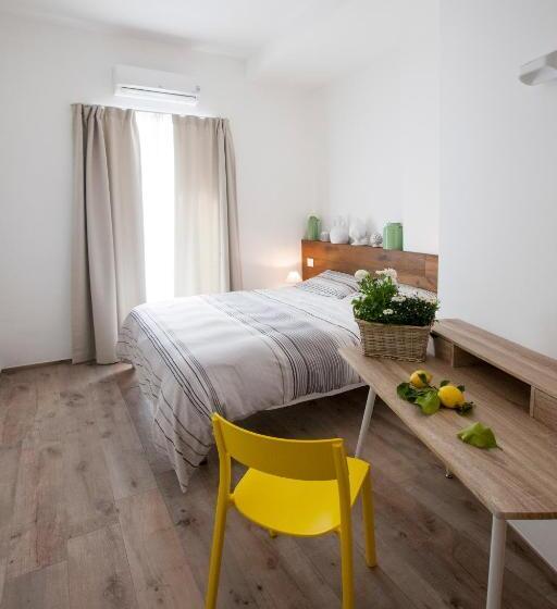 اتاق استاندارد با بالکن, Porta Degli Antichi Casali