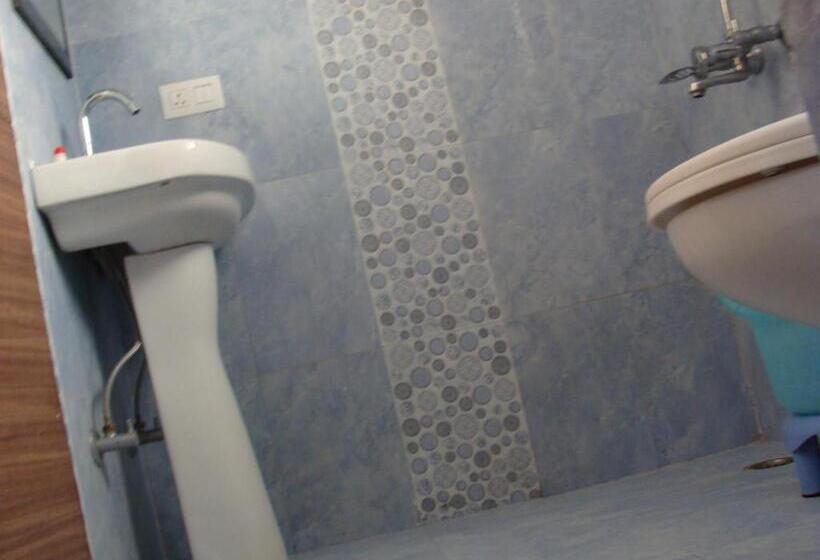 Quarto Superior, Abhinandan Grand