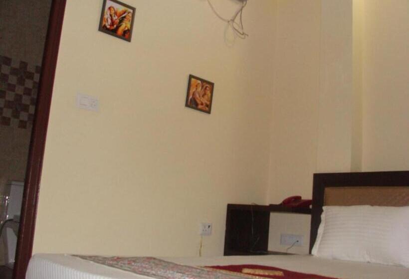 Quarto Superior Cama King, Abhinandan Grand