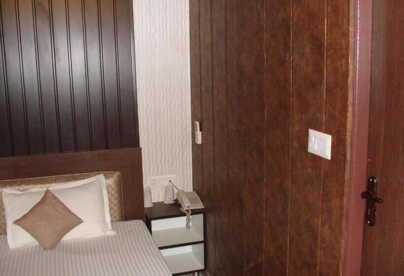 Quarto Superior Cama King, Abhinandan Grand