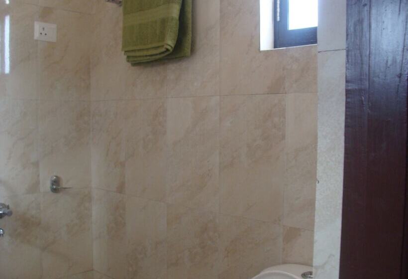 Quarto Deluxe, Abhinandan Grand