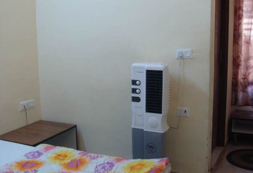 Quarto Deluxe, Abhinandan Grand