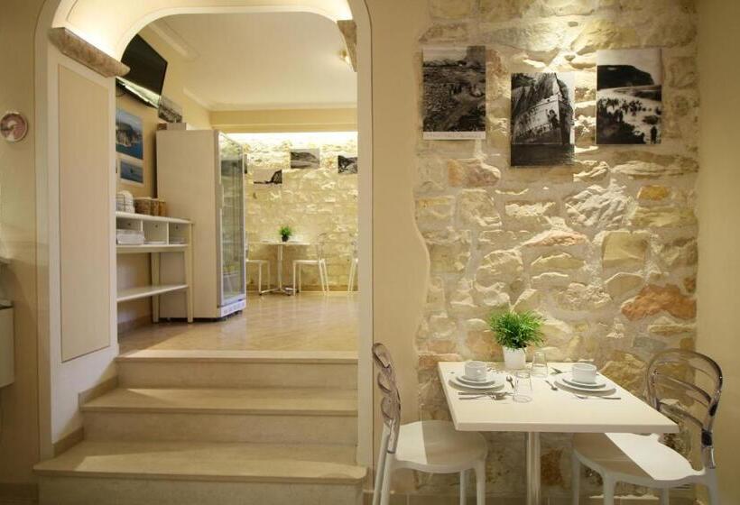 חדר דלוקס עם מרפסת, Conero Camere