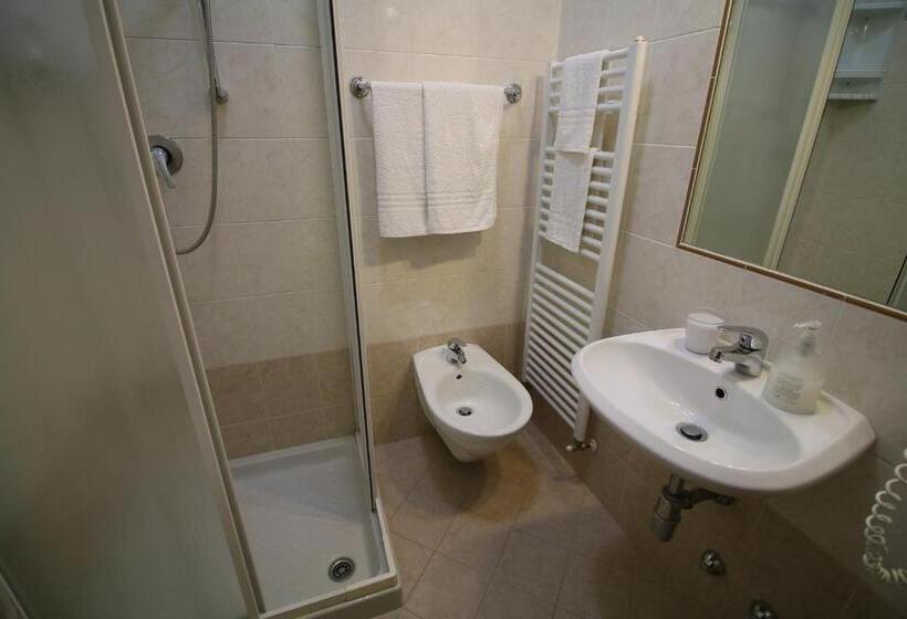 חדר דלוקס עם מרפסת, Conero Camere