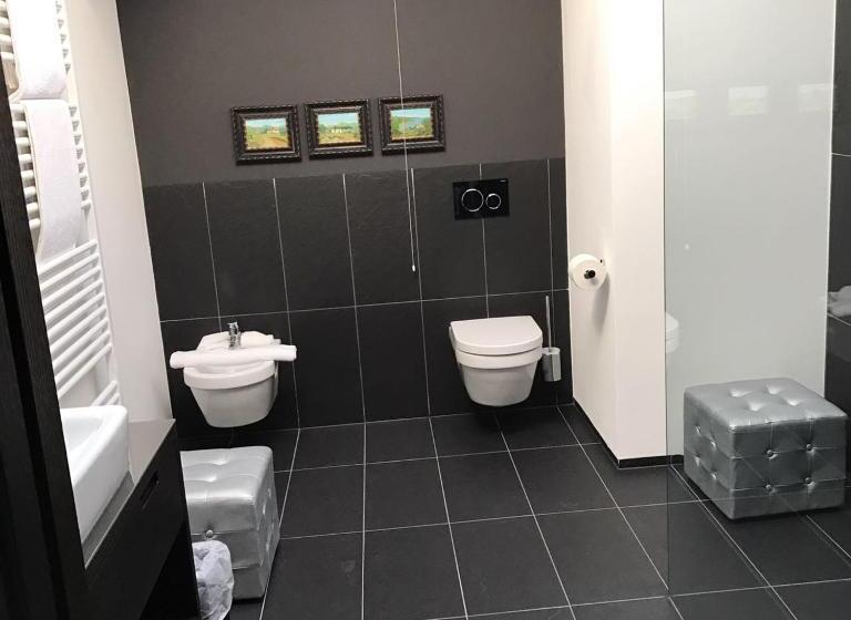 Номер Superior, Mayr