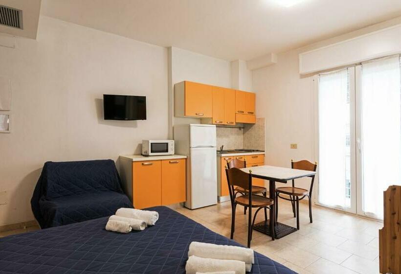 标准工作室带阳台, Residence Das Nest