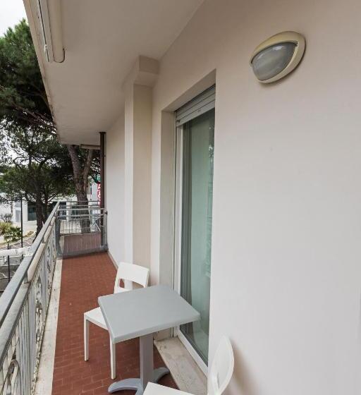 标准工作室带阳台, Residence Das Nest