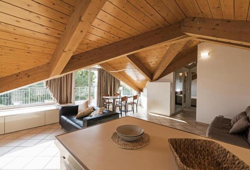 带1个卧室的顶楼公寓, Residence Das Nest