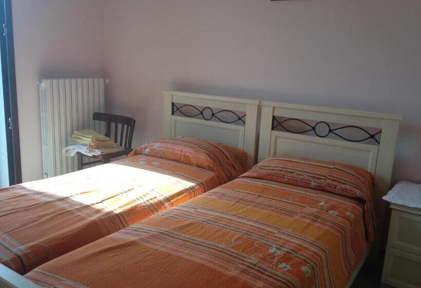 غرفة قياسية حمام مشترك, B&b La Stella