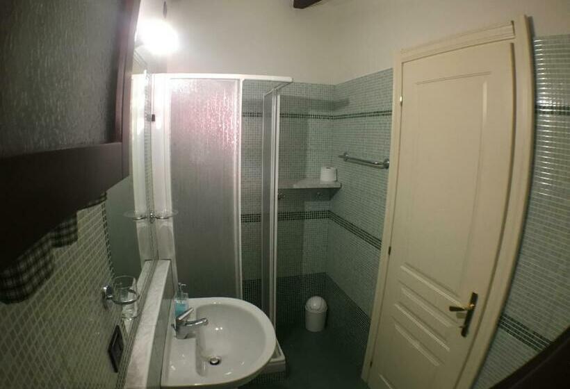 غرفة قياسية سرير كينج, Corte Arrubia