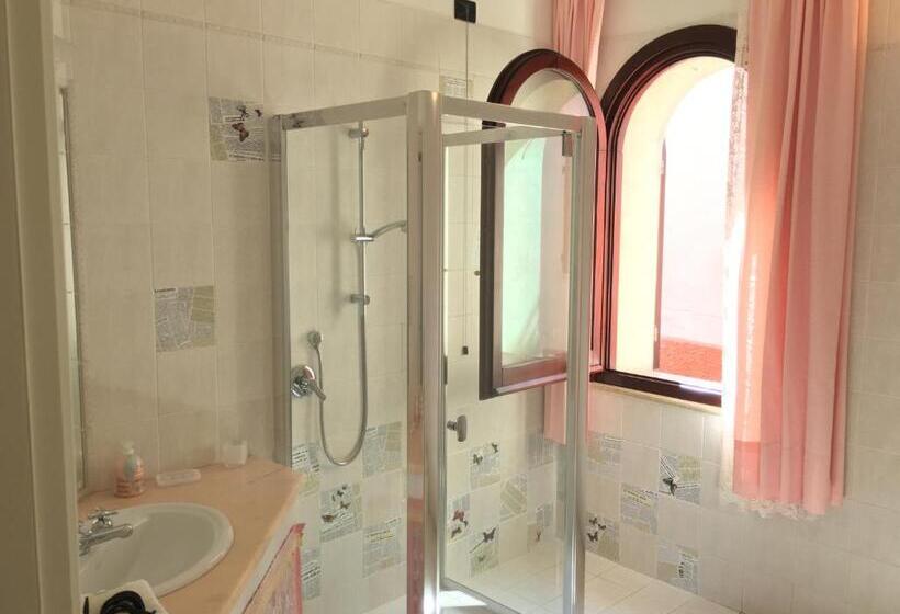 غرفة قياسية سرير كينج, Corte Arrubia