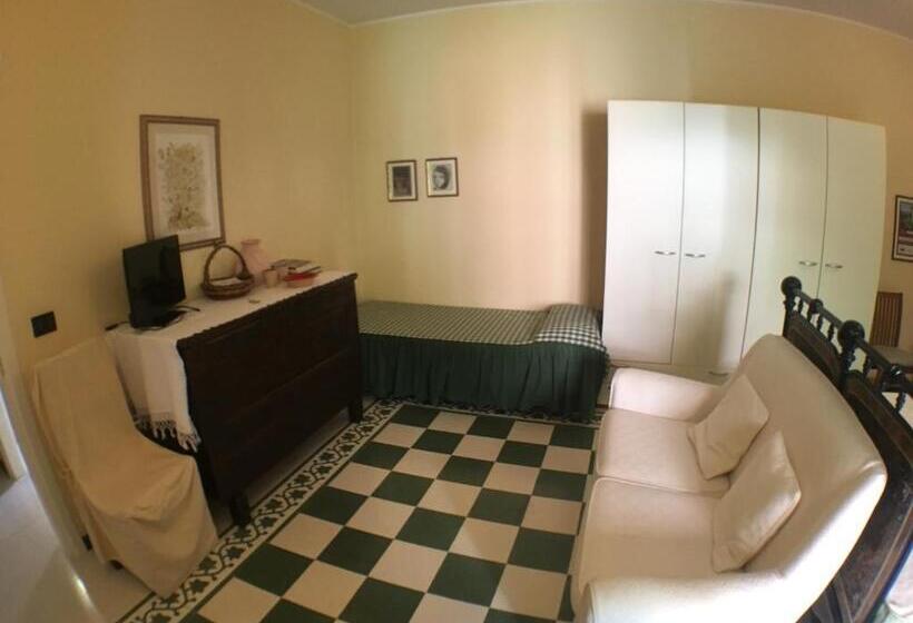 غرفة قياسية سرير كينج, Corte Arrubia