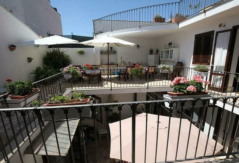 スタンダード4人部屋, Crispi 10