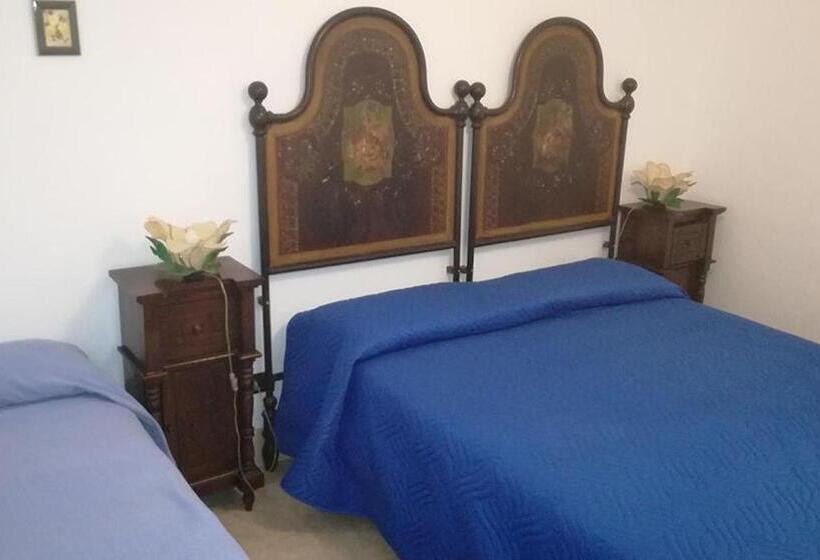 ベーシックトリプルルーム, Crispi 10