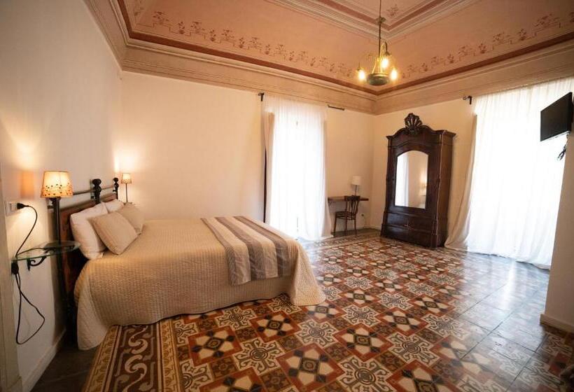 اتاق استاندارد, Donna Elena