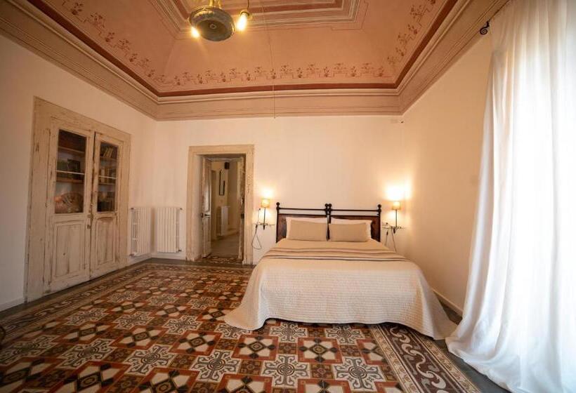 اتاق استاندارد, Donna Elena