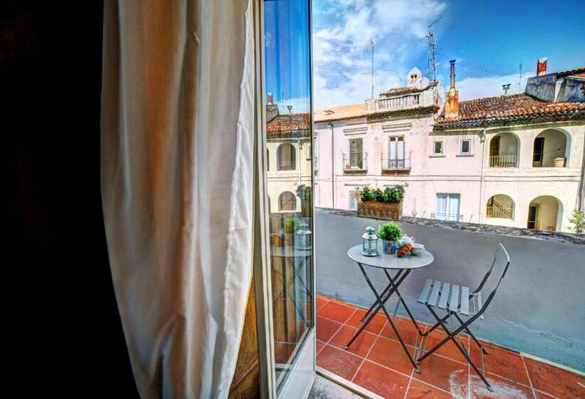 اتاق استاندارد, Donna Elena