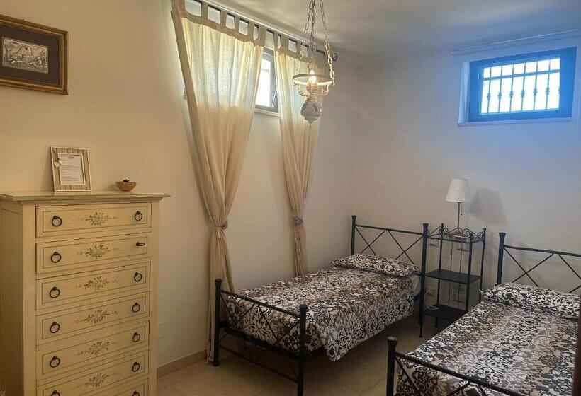 Négyágyas Deluxe Szoba, Lichiantidde Home&breakfast