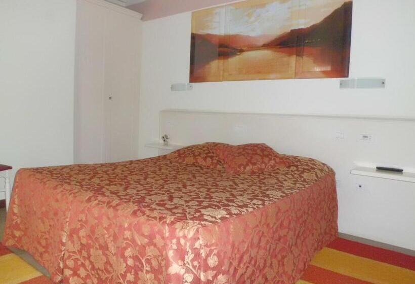 اتاق استاندارد, Sweet Home