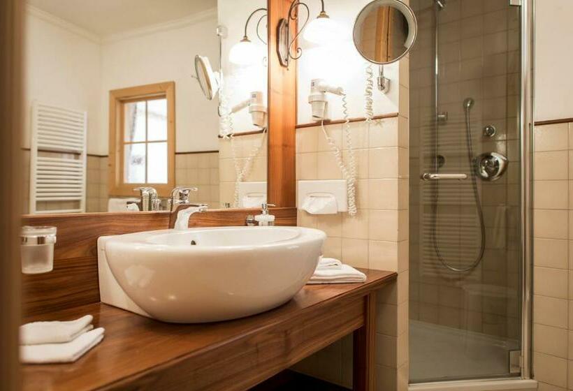 Полулюкс с Балконом, Charmehotel Uhrerhof Deur