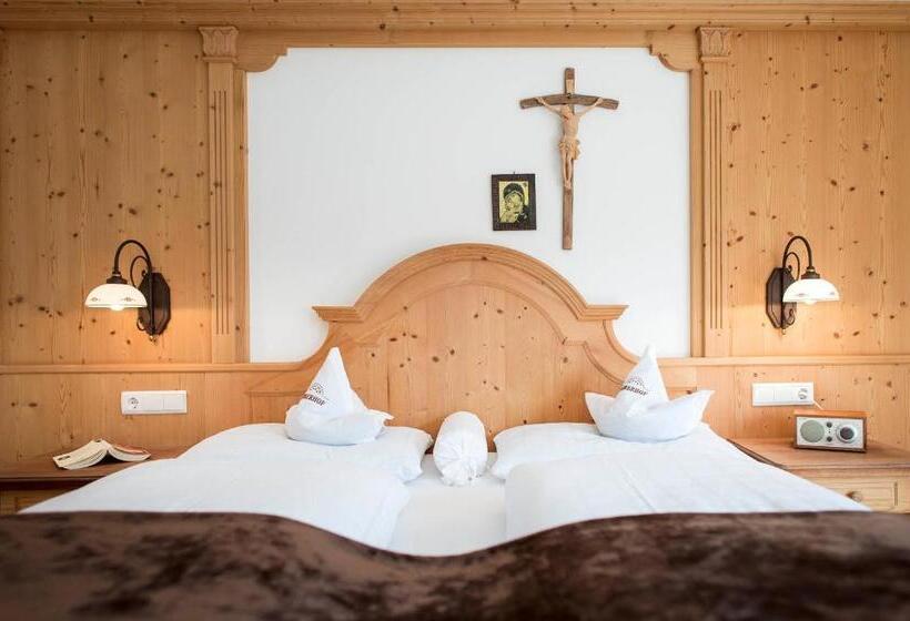 Номер Стандарт с Террасой, Charmehotel Uhrerhof Deur