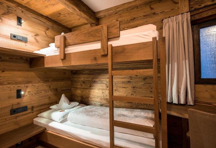 Семейный Номер Deluxe, Charmehotel Uhrerhof   Deur