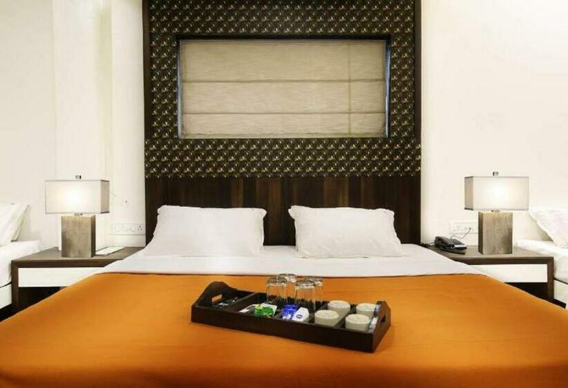 Quarto Deluxe, Lonavla