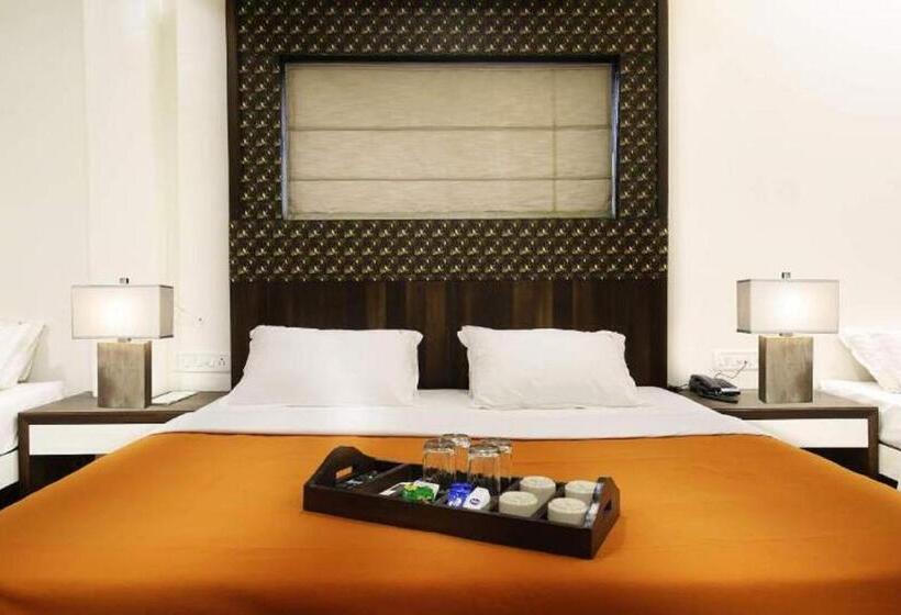 Quarto Quádruplo Deluxe, Lonavla