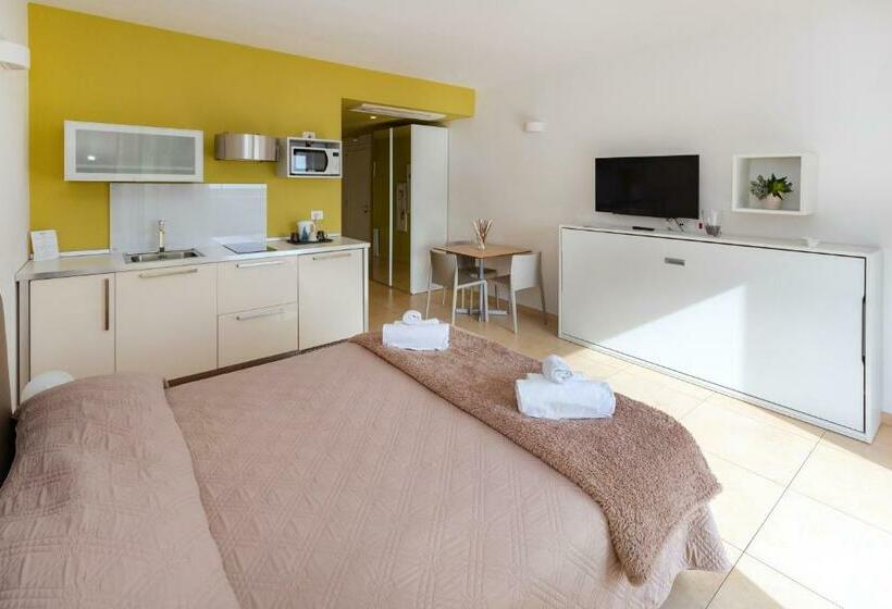 Классический Номер, Zeus Hotel   Aparthotel   Meeting & Congress