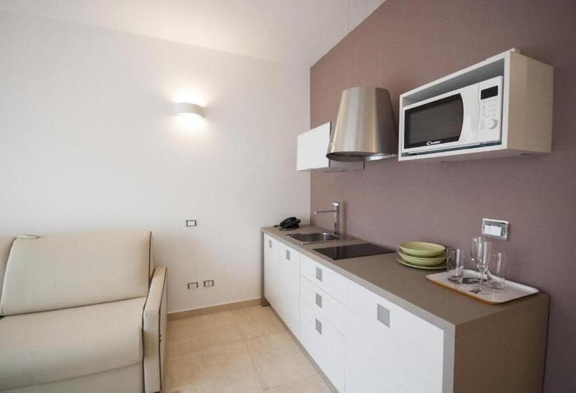 Номер Стандарт Трехместный, Zeus Hotel   Aparthotel   Meeting & Congress