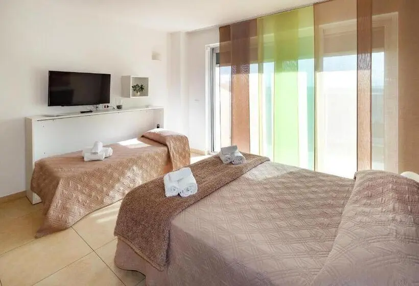 Standard Kolmen Hengen Huone, Zeus Hotel Aparthotel Meeting & Congress