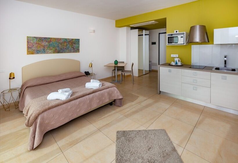 Triple Room Sea View, Zeus Hotel   Aparthotel   Meeting & Congress