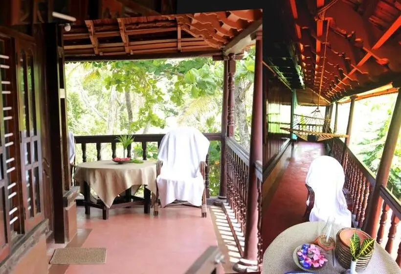 オーシャンビューのスーペリアトリプルルーム, Varkala Marine Palace
