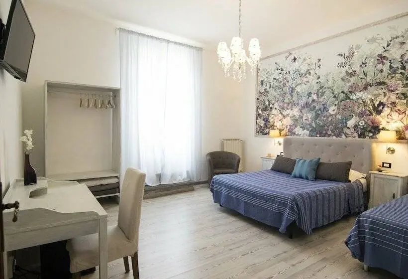 اتاق استاندارد سه نفره, 7 Rooms