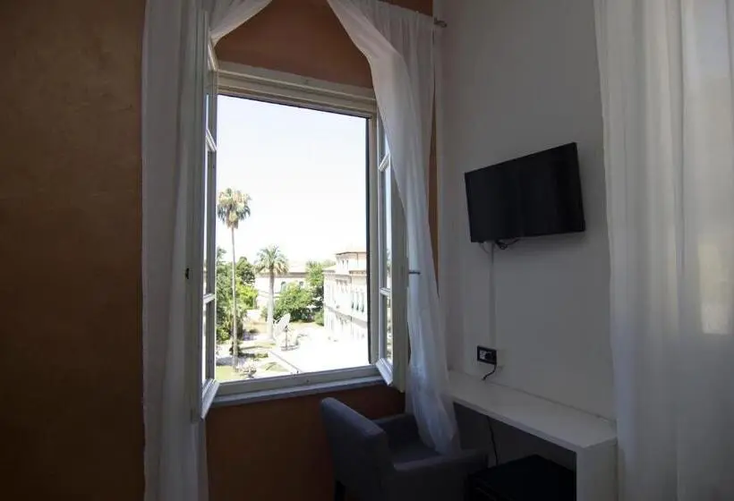 اتاق کلاسیک چهارنفره, 7 Rooms