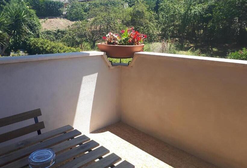 اتاق خانوادگی, B&b Papa Leone Countryrooms