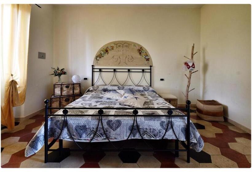 اتاق لوکس, La Casa Sul Molo