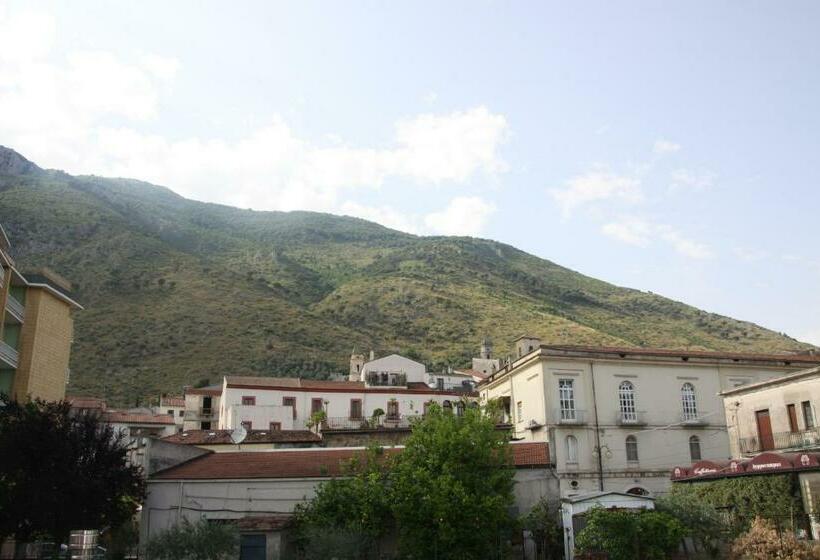 带共用浴室的标准房间, La Corte Dei Morra