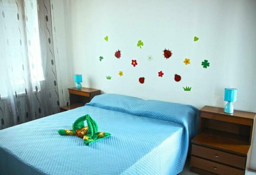 带共用浴室的标准房间, La Corte Dei Morra