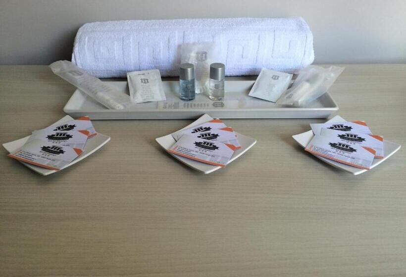 سوئیت با بالکن, Le Suite Di Via Veneto