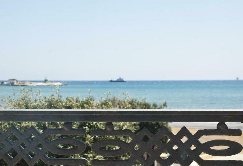 اتاق سوپریور با چشمانداز دریا, Nisí