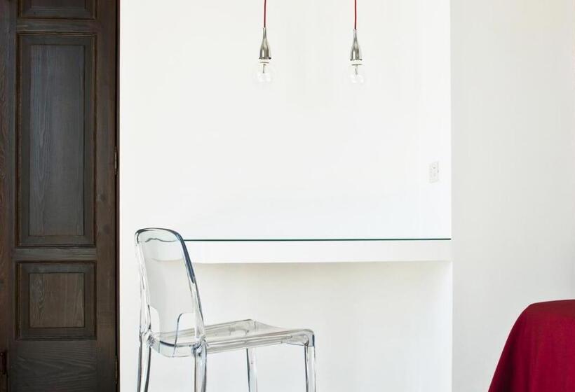 اتاق سوپریور با چشمانداز دریا, Nisí