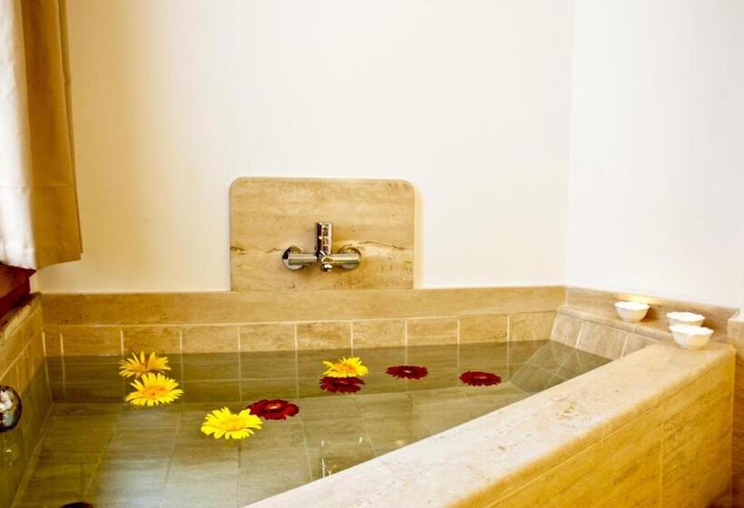 اتاق استاندارد, Nisí