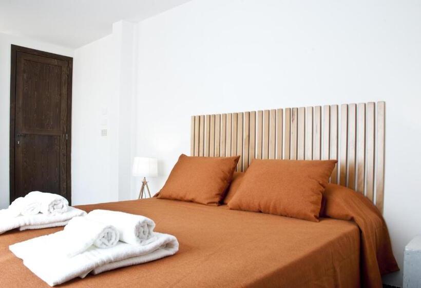 سوییت با چشمانداز دریا, Nisí