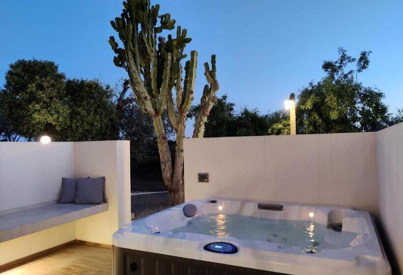 Люкс с гидромассажем, Villa Lekythos