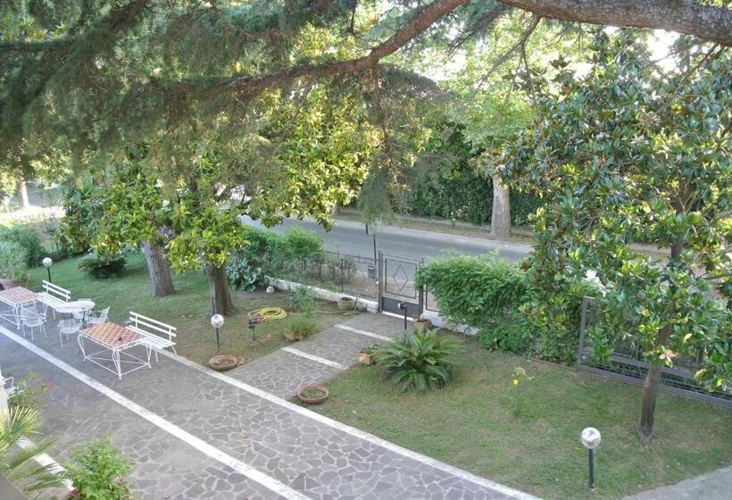 带阳台标准四人间, Villa Nicodemo