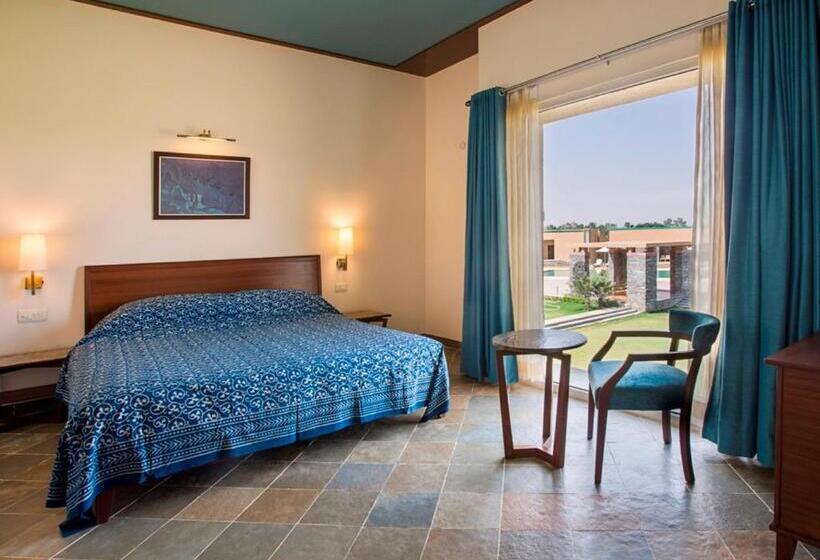 Номер Стандарт Вид на Бассейн, Dera Masuda Luxury Resort