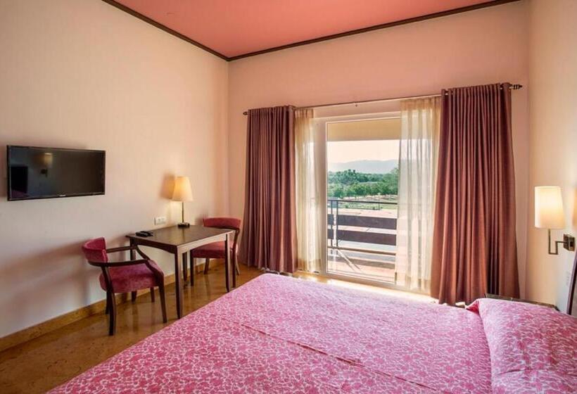 Номер Стандарт Вид на Бассейн, Dera Masuda Luxury Resort