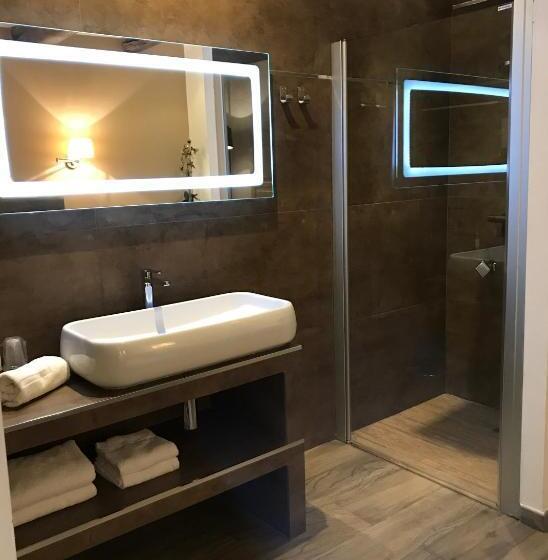 Номер Стандарт, Colomba Hôtel Centre Ville Historique